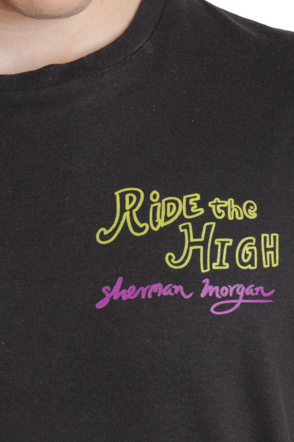 Playera con gráfico Ride the High